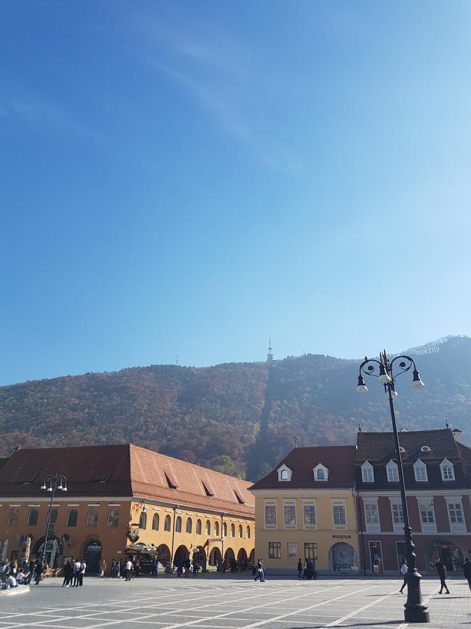 Luky10 Apartamento Braşov Exterior foto