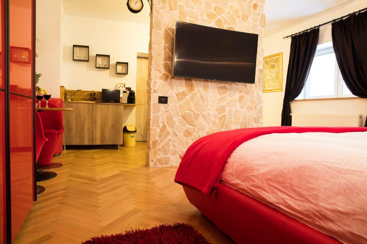 Luky10 Apartamento Braşov Exterior foto