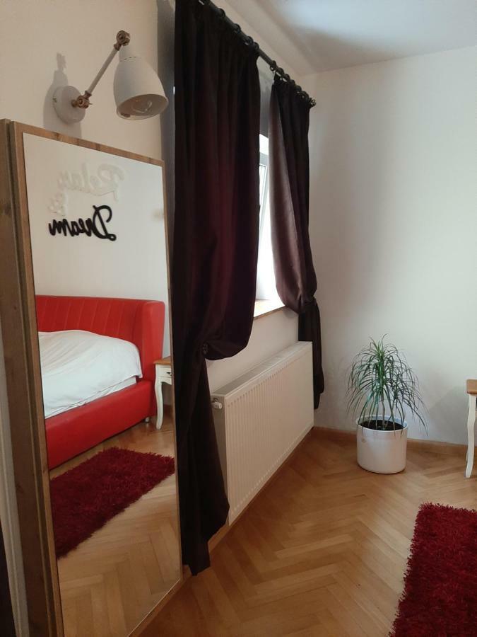 Luky10 Apartamento Braşov Exterior foto